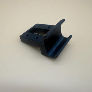 Pieza de repuesto para riel deslizante de mesa Reimo: impresión 3D de alta calidad fabricada en PETG.