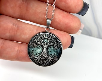 Collar de resina con el Árbol de la Vida de la Diosa / Collar con la Divinidad Femenina / Colgante de la Diosa de la Luna / Joyería de conexión a tierra y protección / Collar espiritual