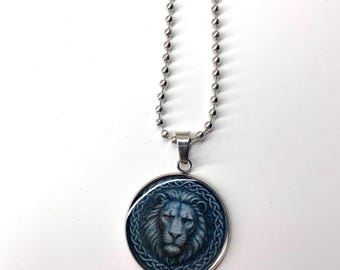 Collar de león masculino para él – Colgante de león celta – Medallón de acero inoxidable de 25 mm – Joyería vikinga para hombre – Un regalo poderoso para él