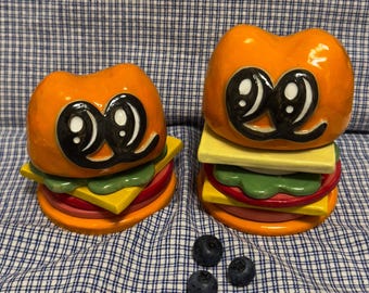 Handmade Ceramic Burger Coaster Set: Fun Foodie Kitchen Decor