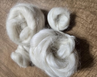 Suri Alpaca Fiber Roving: Hand Combed, Hand Diz - 2.9 oz