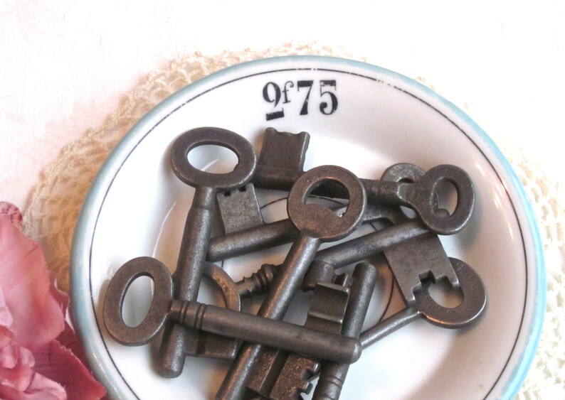 European Antique Skeleton Keys-Set/3 image 1