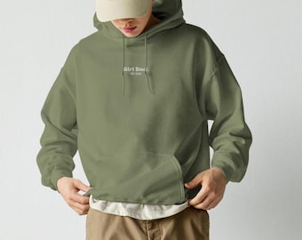 Girl Dad EST 2025 hoodie | Unisex Minimalist hoodies | Mom Dad & family Inspired | Cozy Modern Sweater