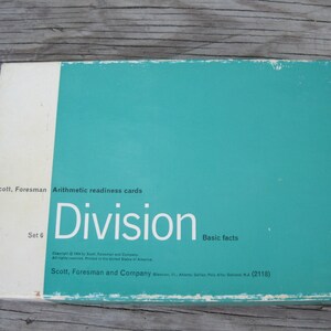 Vintage Scott, Foresman - Division Set 6 - Arithmetic Readiness Flash Cards -1964