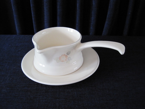 Vintage Pfaltzgraff Gravy Boat and Underplate Stick Handle Wyndham Pattern