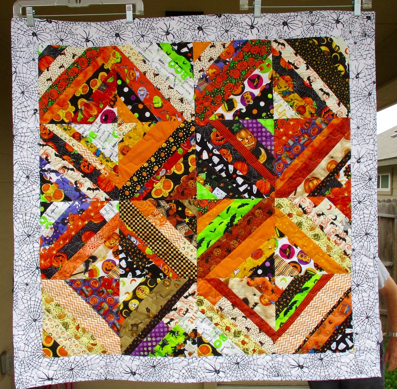 Halloween Scrappy Quilt / Wall Hanging / Table Topper/ Holiday Decor / Baby Quilt / String Quilt image 2