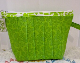 Quilted Bag! Handmade & Unique -Free Shipping , Green Print, Project Bag
