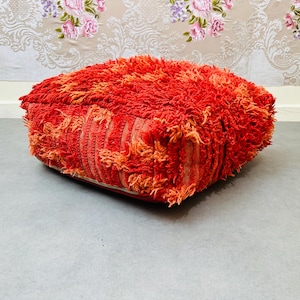 Moroccan Kilim pouf, vintage moroccan ottoman, yoga meditaion cushion, outdoor kilim pillows, Moroccan Pouf, Living Room Decor, Boho Pouf,