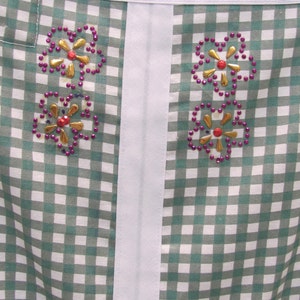 CHEF APRON : Cooking and Gardening apron, green and white check cotton fabric, two large pockets, with floral applique image 3