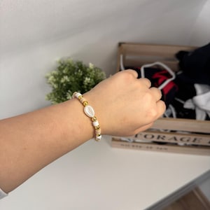 Boho Sommer Armband, handmade, Ozean Style, personalisierbar mit Initialen, minimalistisch, elegant, individuell gestaltbar