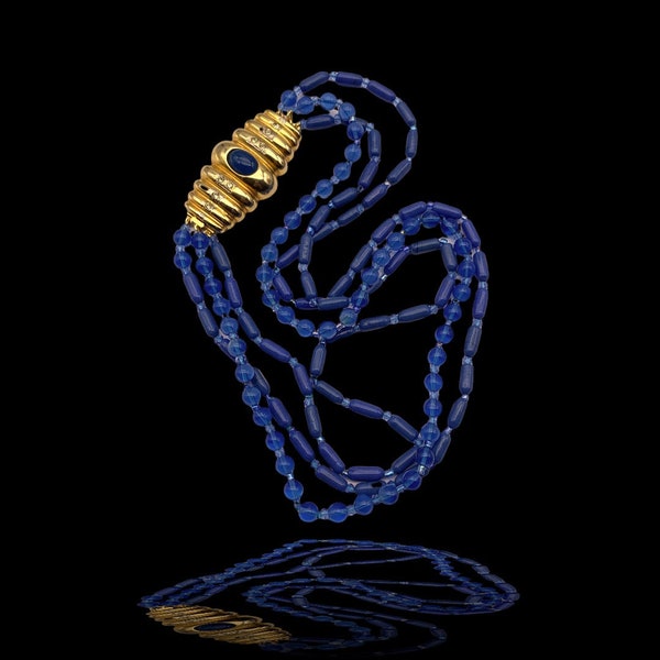 Collier 3 rangs couleur bleuet accrocheur avec grand fermoir orné - perles de couleurs vives - Art.164/6