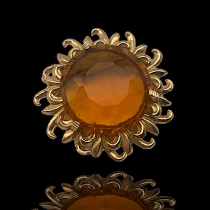 1950 flower/sun figural Brooch large faceted crystal amber in a gold open petals frame unsigned Sphinx vintage quality Art.679/4 image 1