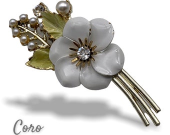 Vintage CORO enameled flower bouquet rhinestone  faux pearls, adorable brooch  very feminine--art.92/3-