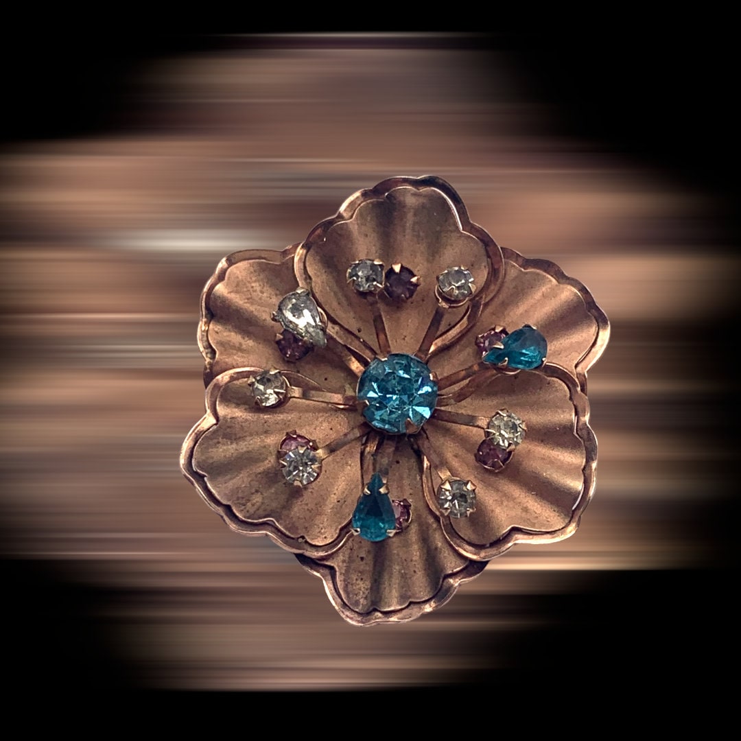 超人気ブティック Old 1930's Elaborate and Spray Crystal With Brooch Flower アクセサリー