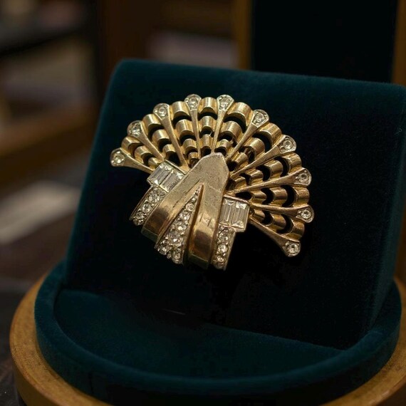 1948 MB Marcel Boucher Hallmarked and Numbered Fan Baguette & Round Clear Stones Fur Clip Vintage Figural Pin Brooch- Art.421/7 View 2