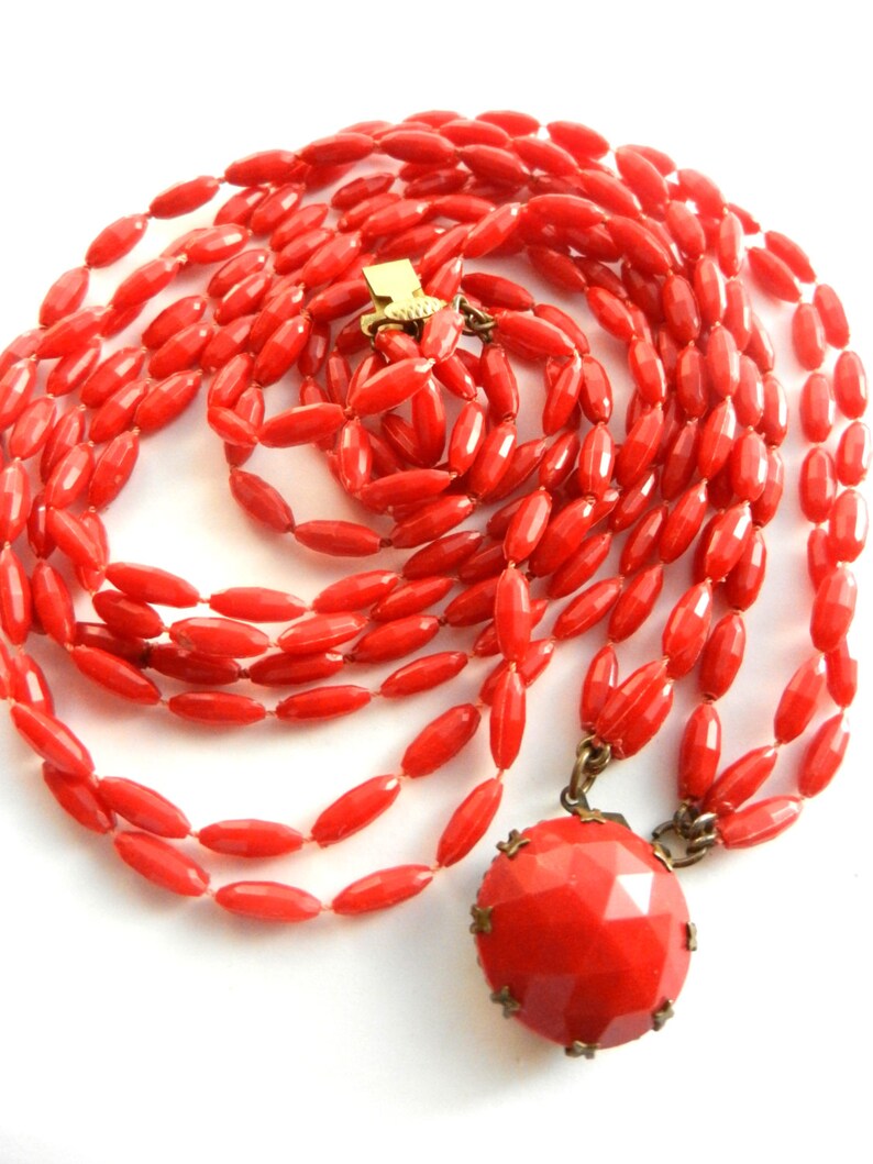 Ravishing Red Multi Strand Lucite Necklace large grain of rice faceted red beads and lovely round clasp Art.3414