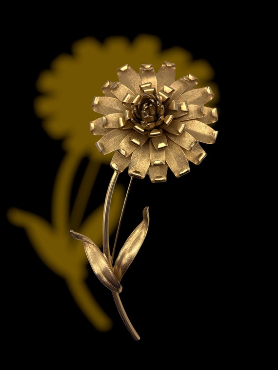 Broche Vintage Chrysanthème Dorée - Fabriquée En France, Occasion, Bijou De Couture