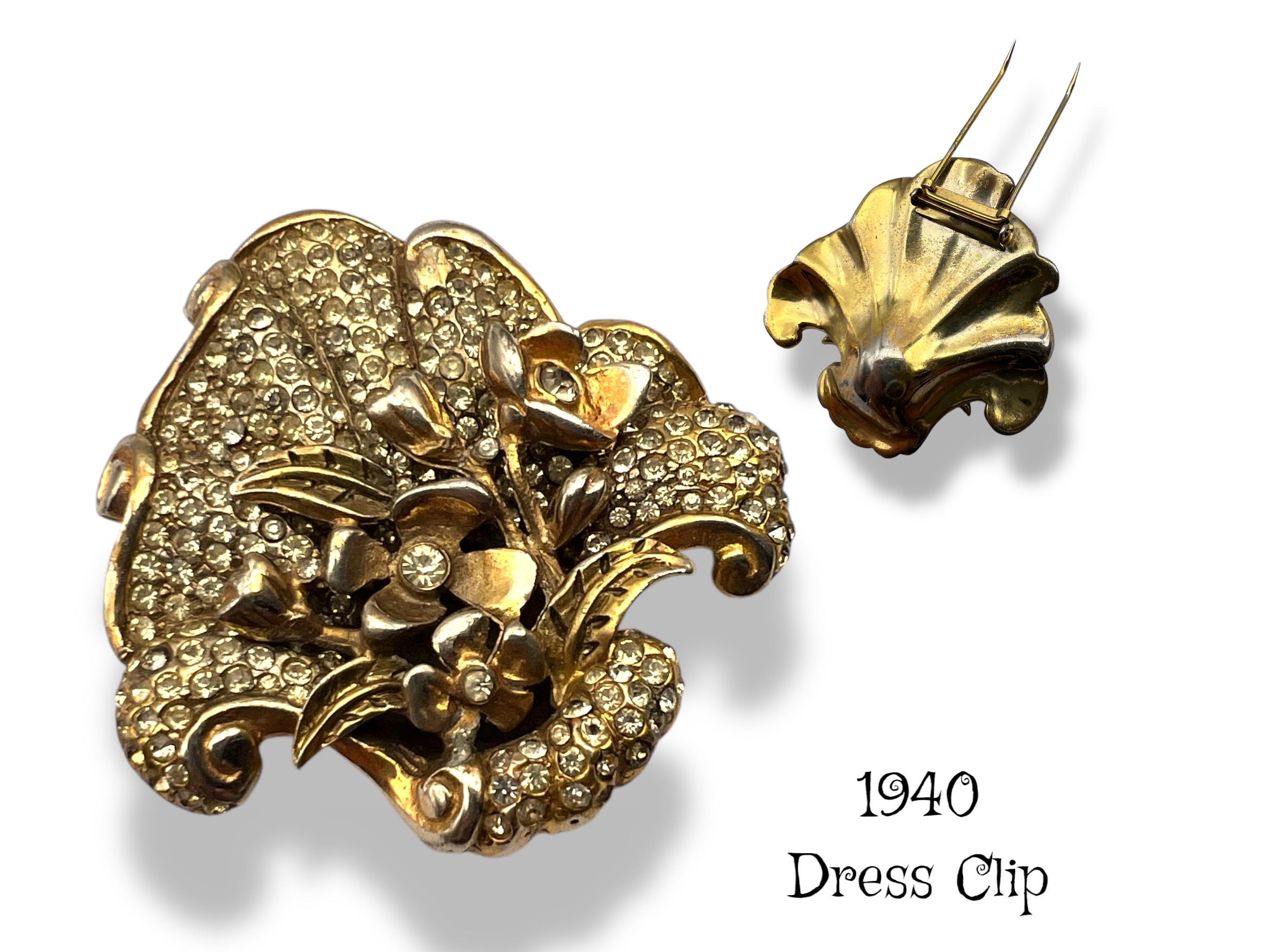 1940 Lovely Dress/fur Clip in Goldtone Chunky Setting W/tons of