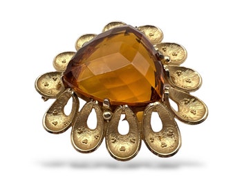 Amazing large faceted Glass stone Focal captivates this gold flower Brooch, striking Statement pin--art.898/6