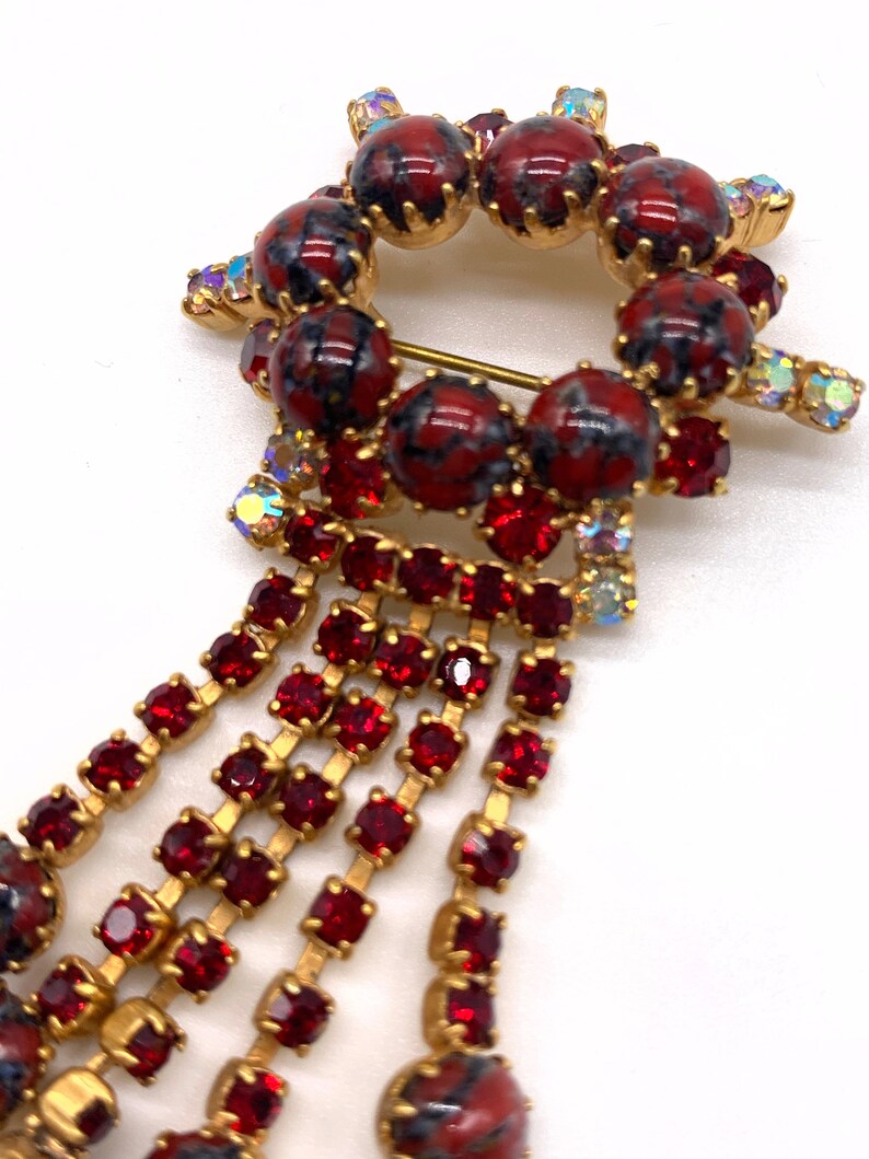 Vintage rhinestone dangle Brooch with quality Art Glass Cabochons pronged on gold tone setting art.4186 1960s fringetassel pin