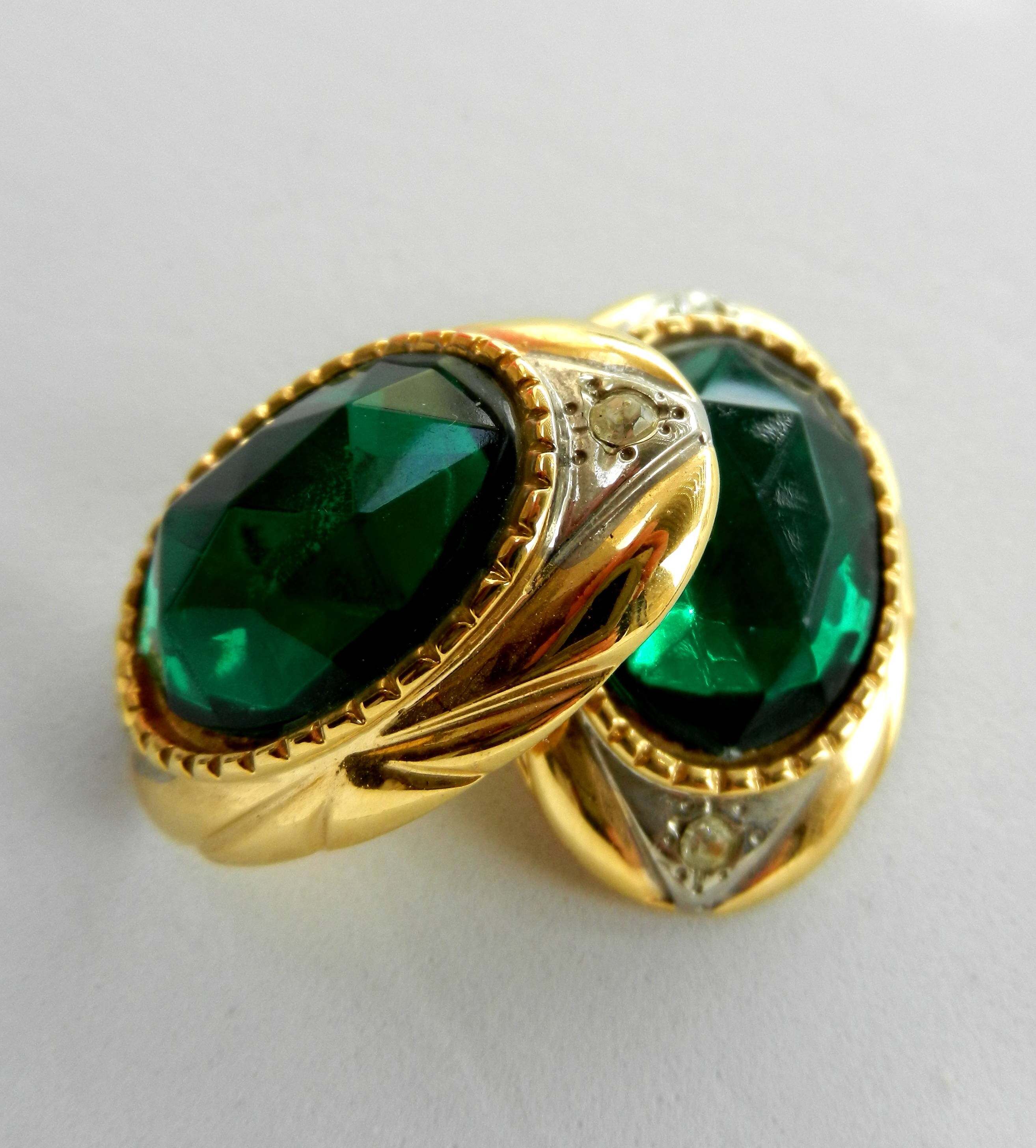Paire De Boucles D'oreilles Vintage Années 70 - Métal Doré Et Oxydes Verts - Dormeuses
