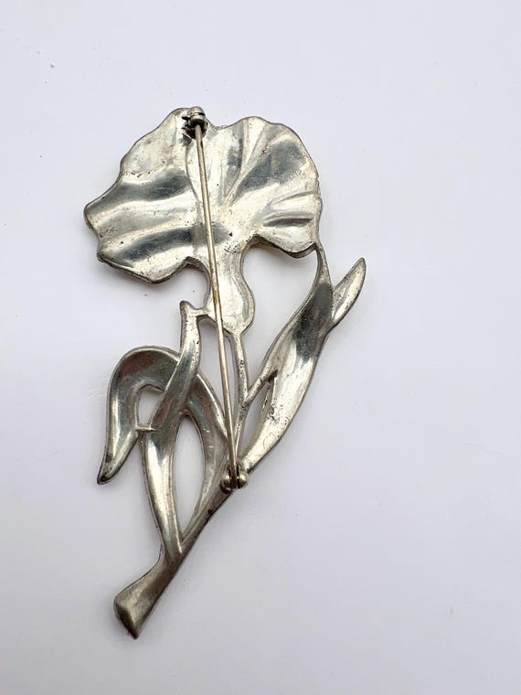 Broche Vintage Art Nouveau Fleurs En Métal Argenté Avec Strass - Ancienne, Sans Marque