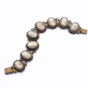 1930-tals silver 800 guld tvättad Cameo länkarmband signerat - 8 äkta snäckskal cameo Dam utsökt gammalt europeiskt armband - Art.794/4 -