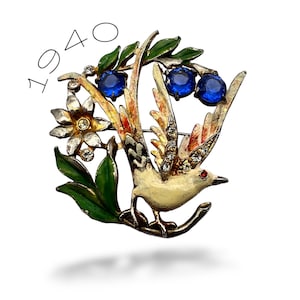 1940s Vintage Bird of Paradise in its Eden of flowers & leaves Brooch Pin - Very Nice figural Bird pin with enamel and crystals - art.172/7