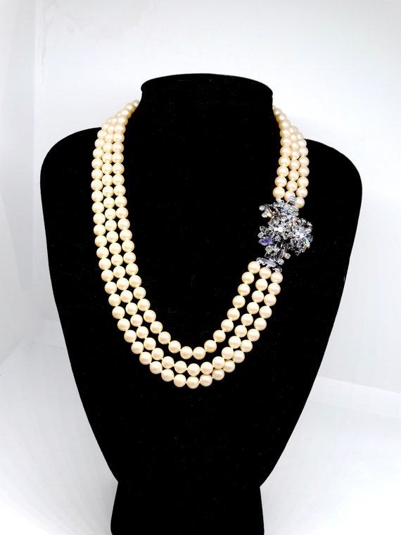 High-end 3 strands cascade lustrous ivory simulat… - image 7