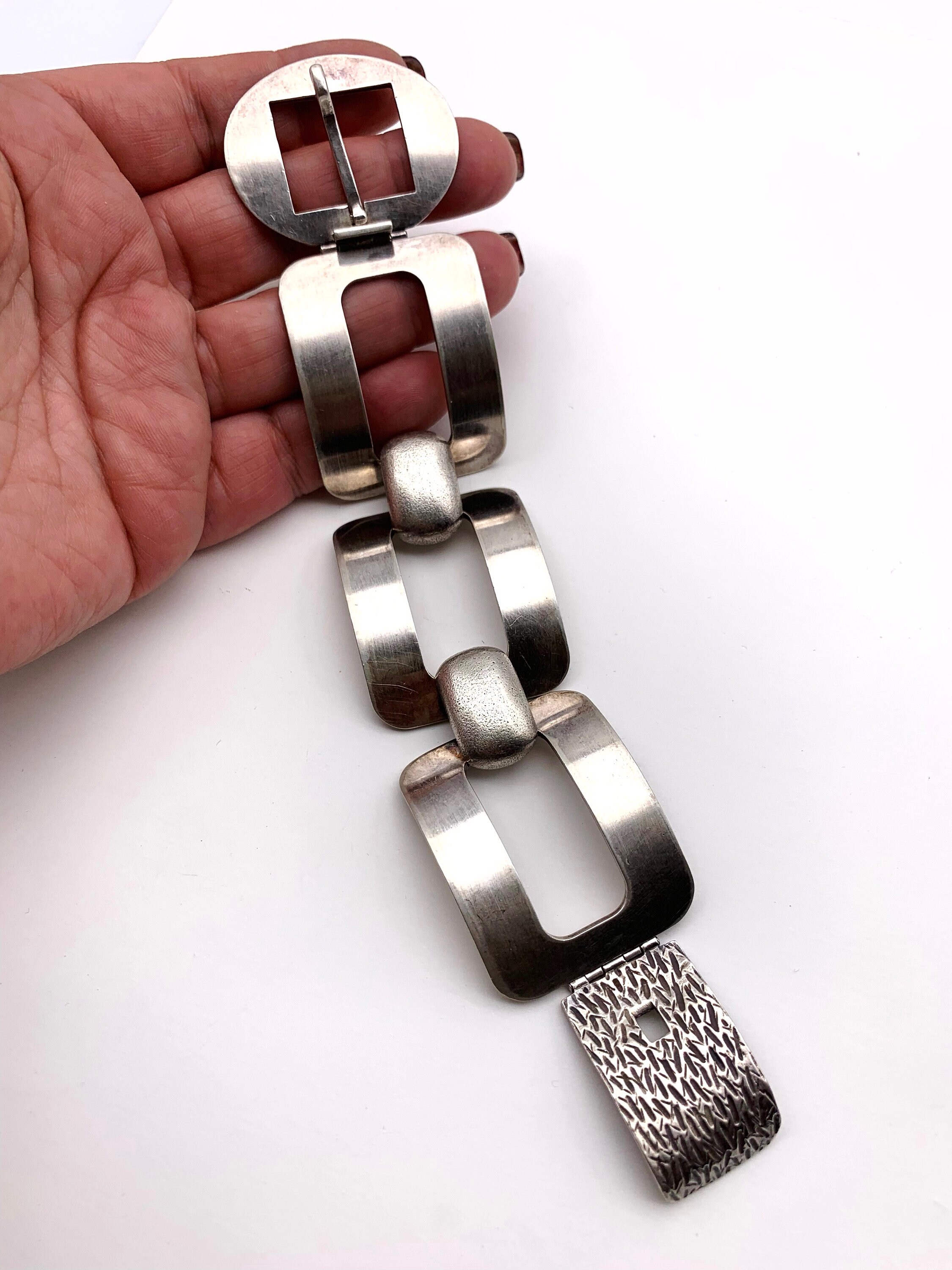 deadstock-bracelet-d-3.jpg?