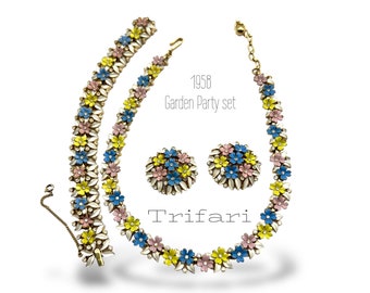 RARE Trifari Alfred Philippe Pastel Enamel Flower Parure - 1955s vintage Necklace, Bracelet and Earrings  top quality set - art.850/3-