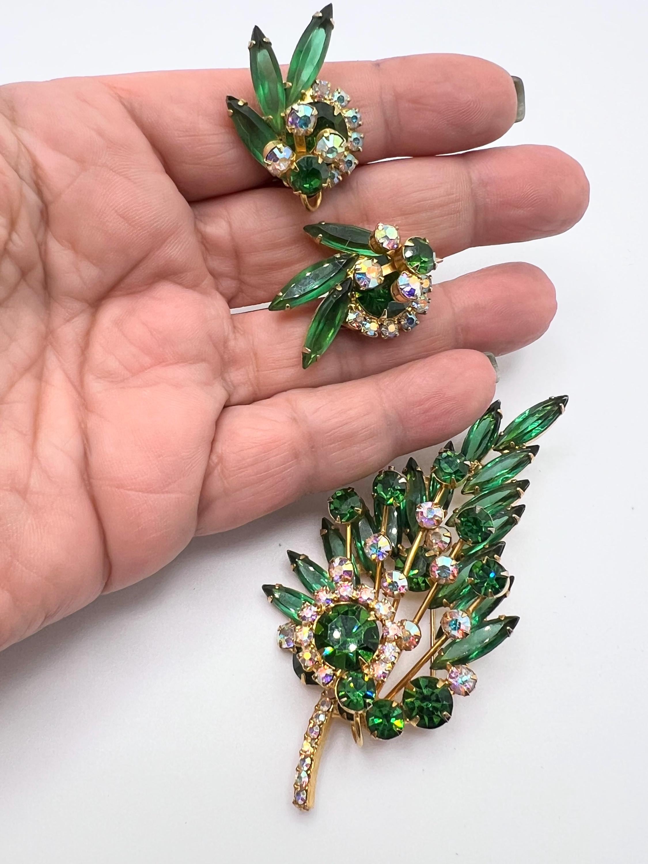 Juliana D&E Rare Large Green Glass Crystal JULIANA Flower Brooch