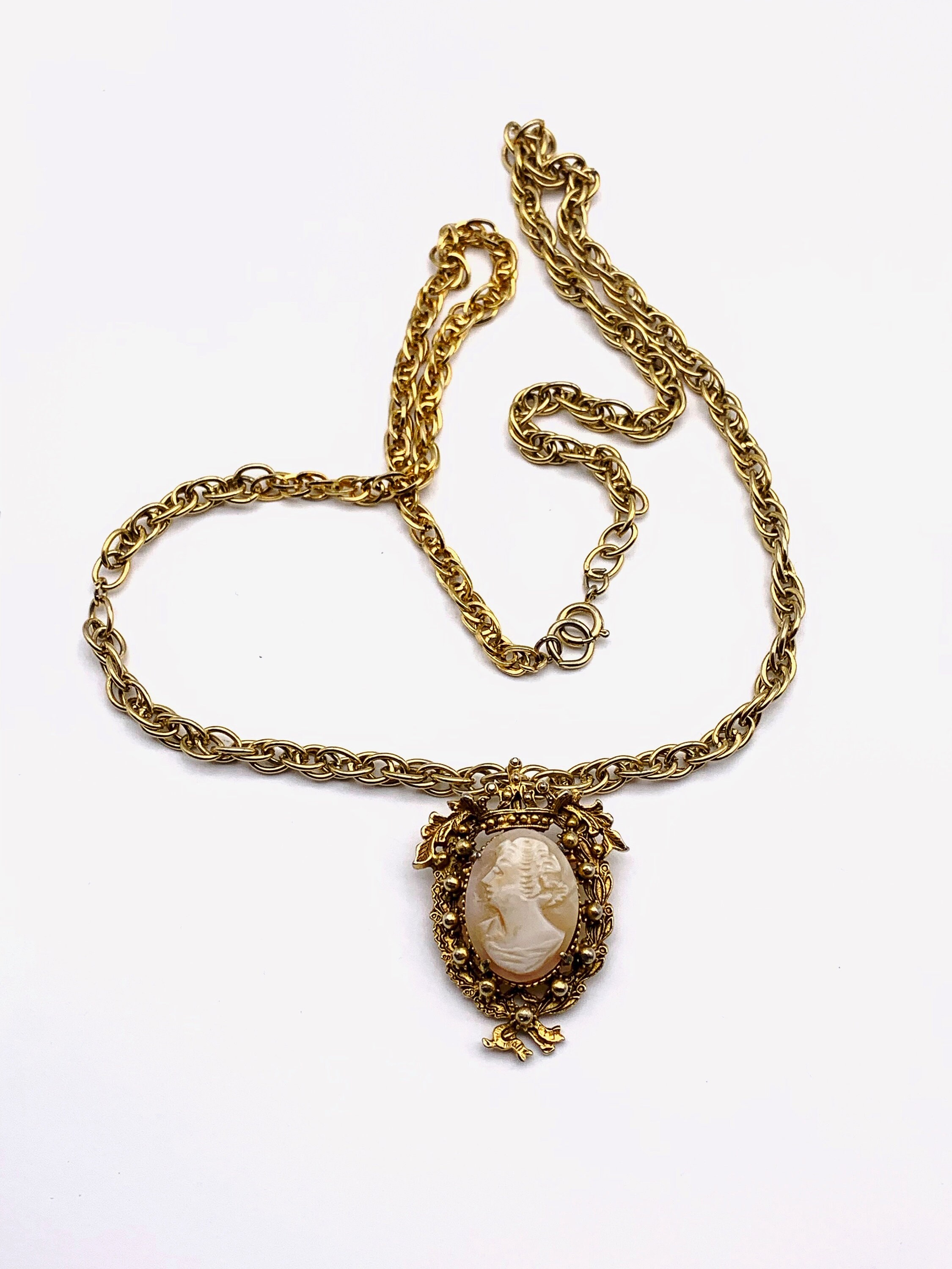 Handmade Convertible Cameo Necklace & Barrette with 5A Grade Quartz Accents 4870ec95449ec656328d09695f5a1f  main image 3