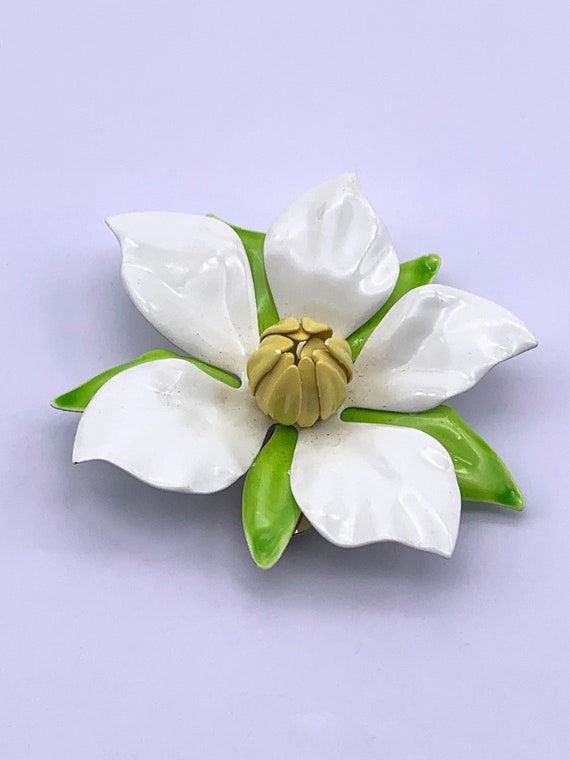 Flower Power White, Yellow & Green Flower Brooch … - image 4