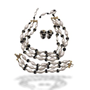 Super attractive Black & White cascade necklace, multi strands bracelet and cluster clip-on earrings Set-Timeless Optical style-art.867/5