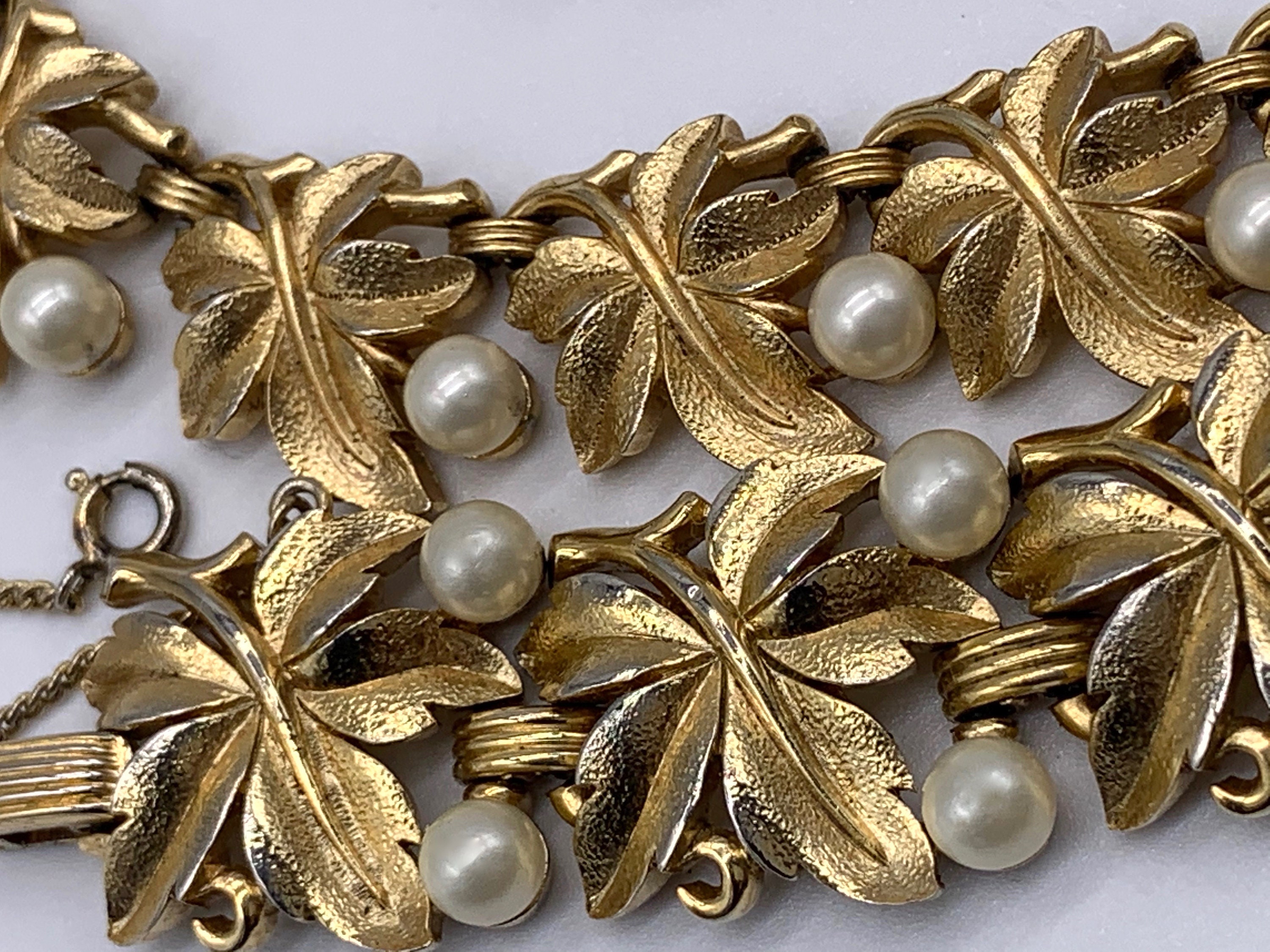 ♛︎TRIFARI ヴィンテージブローチ&イヤリングセット9526 ♛︎TRIFARI ヴィンテージブローチ&イヤリングセット9526 オールド