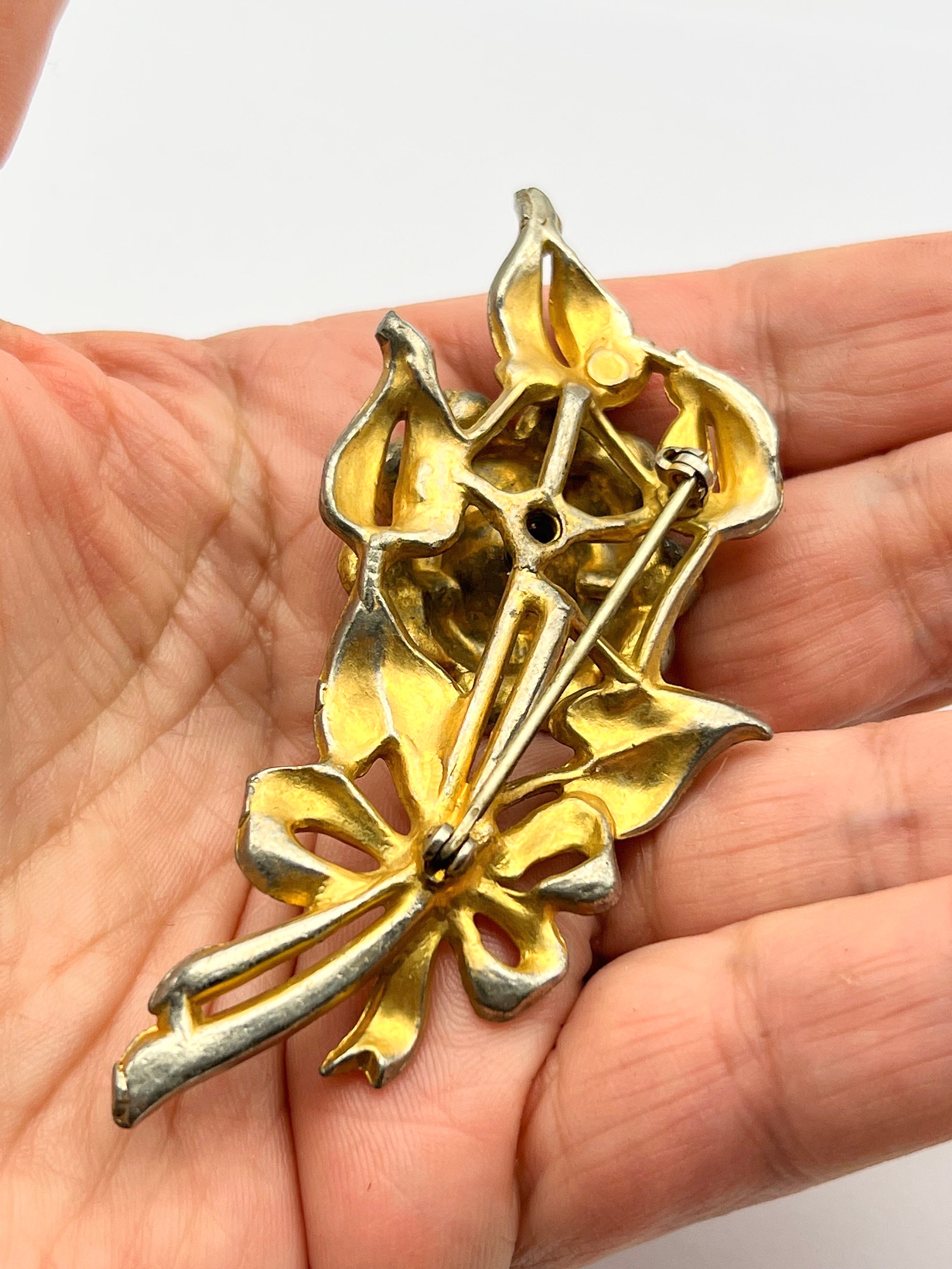 1940 En Tremblant Enameled Bloom Rhinestones Flower Brooch