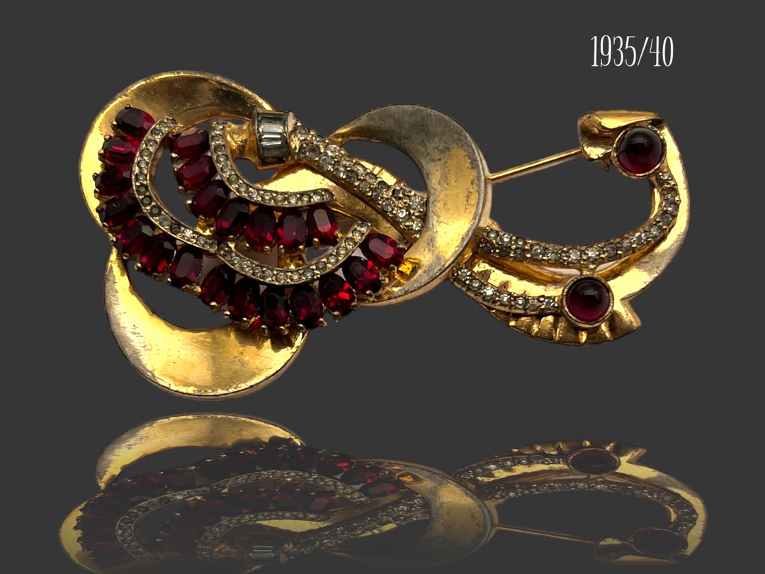 Authentic Retro Costume Jewelry - Fabulous and Dimensional