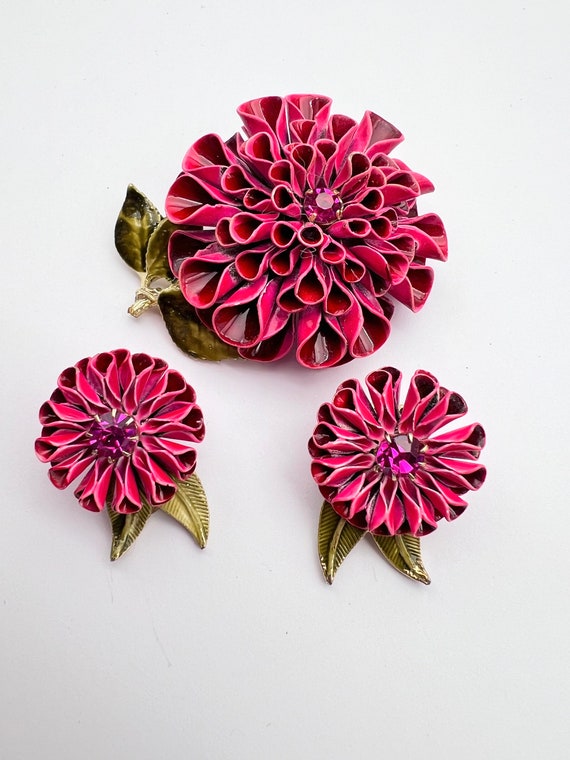 CORO 1950s enameled dahlia Brooch & earrings demi… - image 3