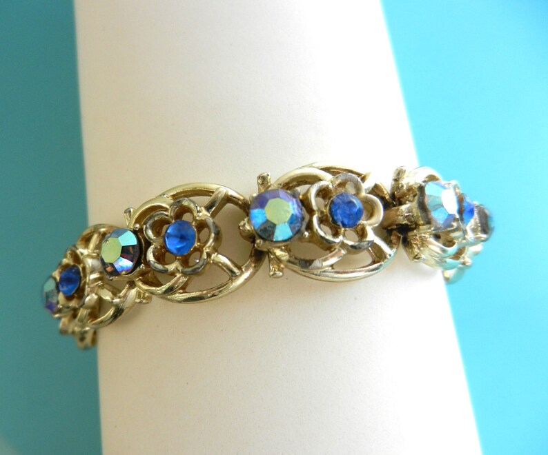 Coro Signed blue & pale blue AB Rhinestone Flower Bracelet beautiful 1950 vintage bracelet in a dazzling flowers design art.548/3 image 3