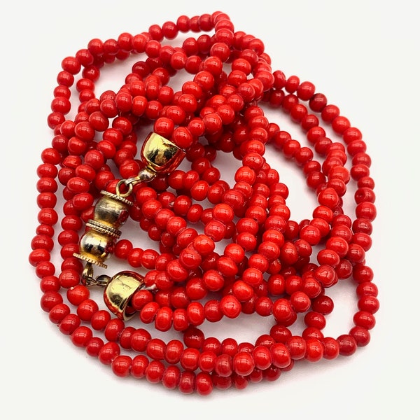 Collier 3 rangs de perles de verre corail rouge cerise - vers les années 1960, belle et rafraîchissante trouvaille ancienne - Art.914/4 -