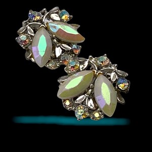 Late 1950 © B.S.K. white chalk aurora borealis marquise rhinestones silver leaves clip Earrings Designer Signed White Colors.Art.639/4 image 9