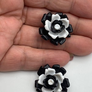 Fantastic Earrings 1960s original 3D flowers in black and white clips Earrings very glam Art.321/3 image 6