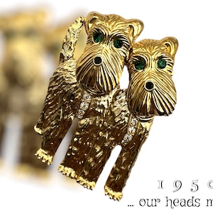 Adorable Vintage Gold tone Scottie Dog brooch, Articulated Pivoting Head, Scottish Terrier - 50s collectible figural pin  -- Art.968/6