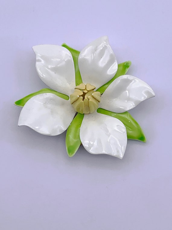 Flower Power White, Yellow & Green Flower Brooch … - image 3