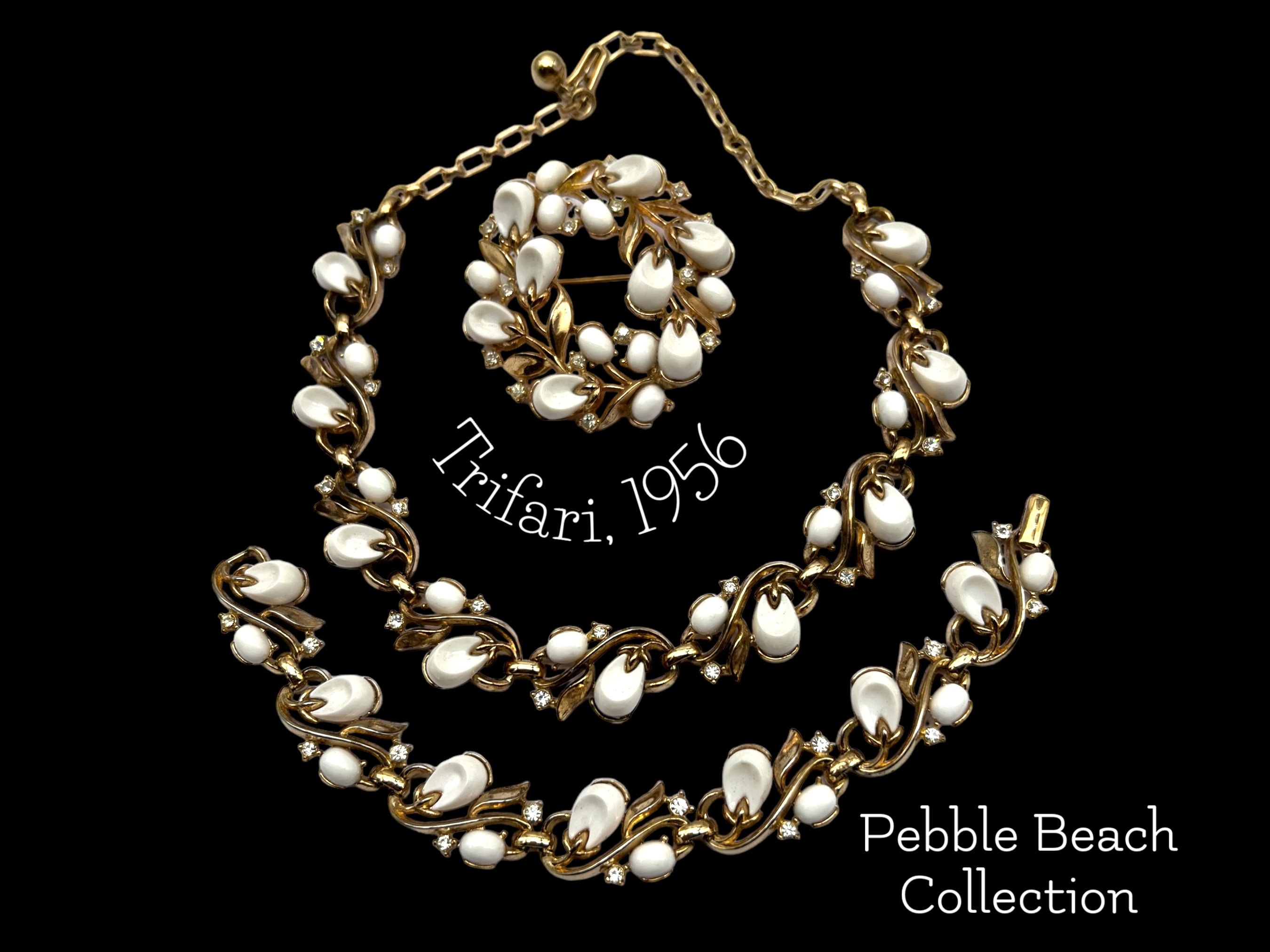 Vintage Crown Trifari Pebble Beach Whitethermoset Rhinestone