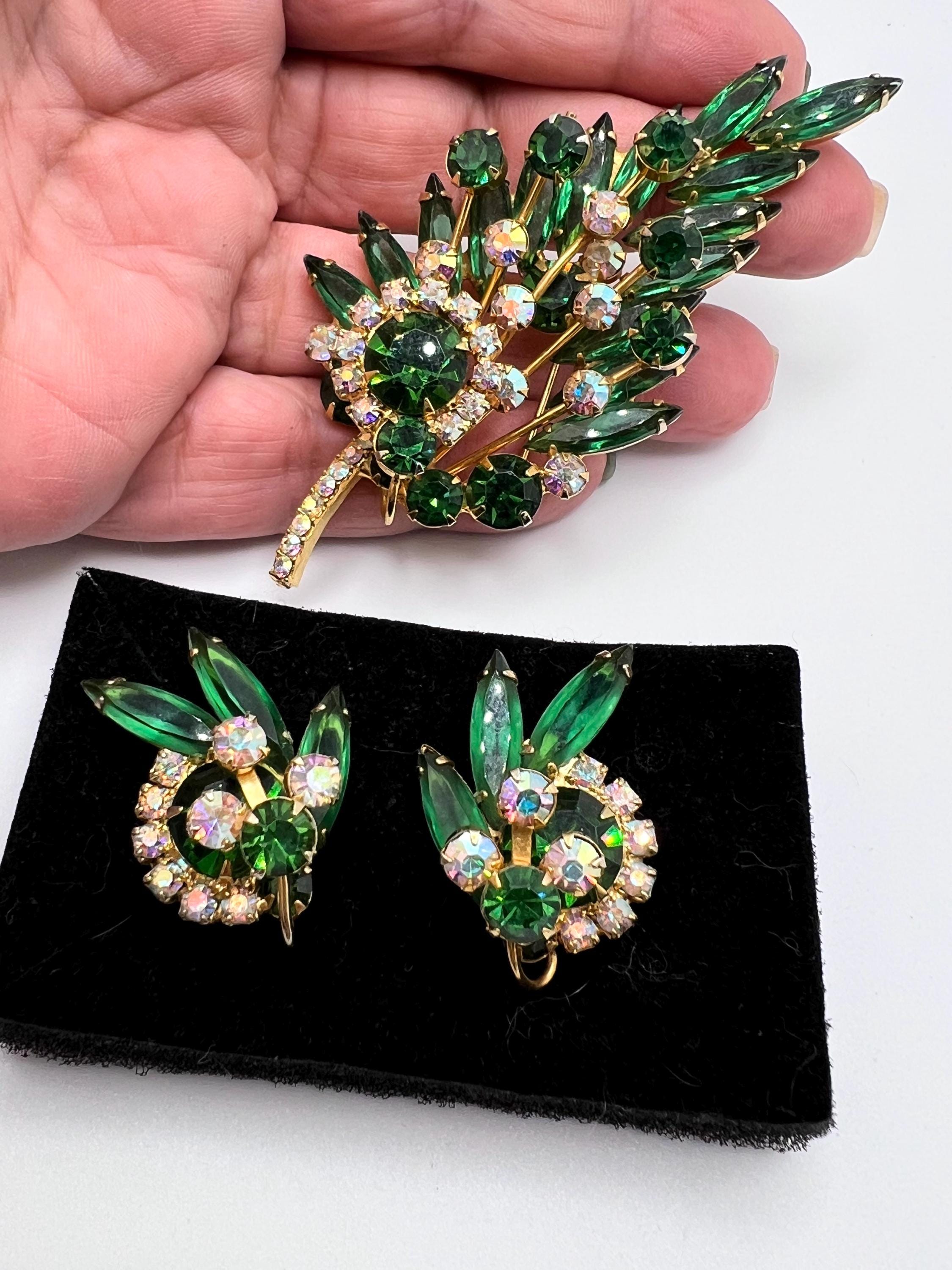 Juliana D&E Rare Large Green Glass Crystal JULIANA Flower Brooch