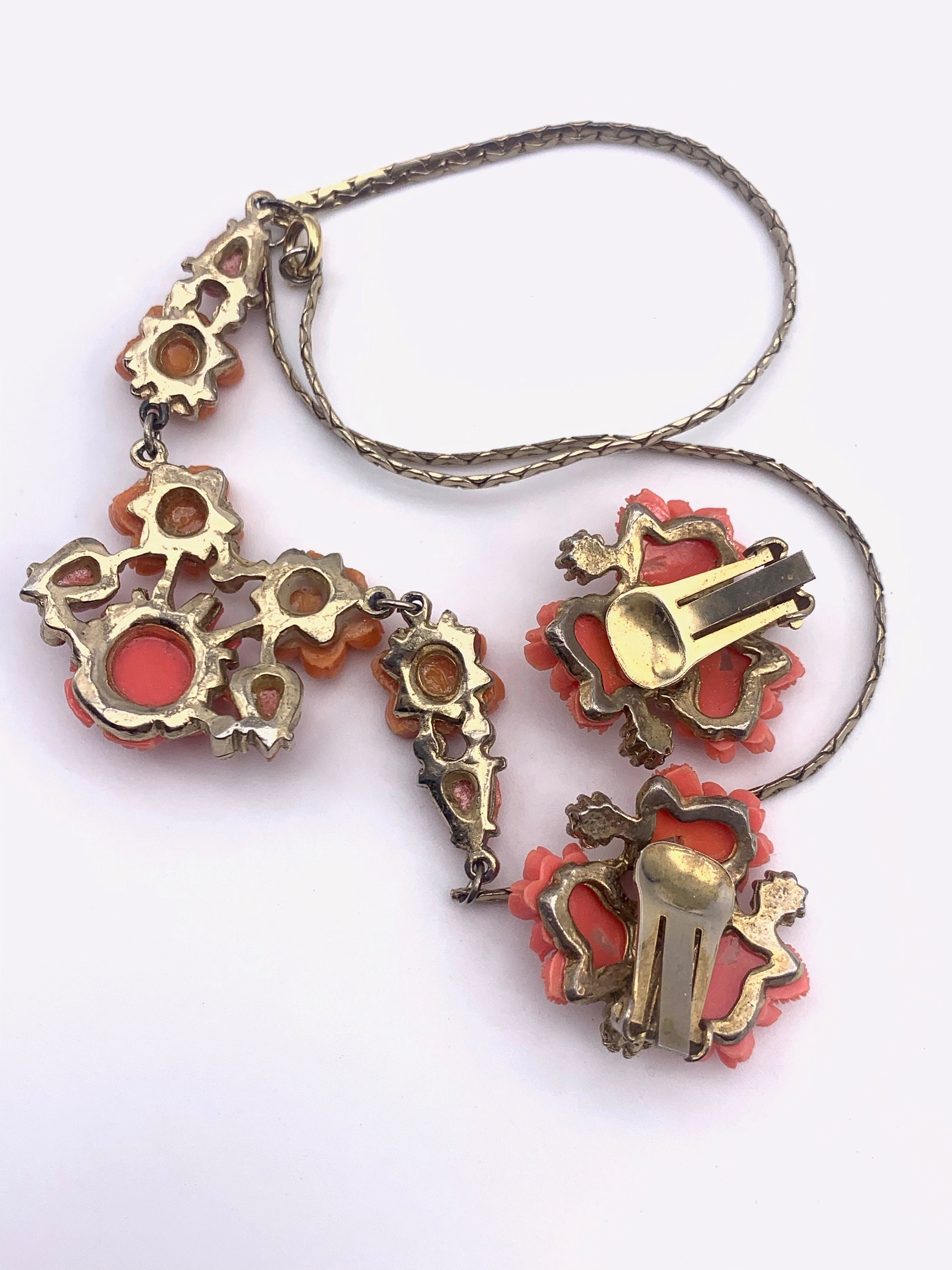Stunning Vtg 1940s Coral Celluloid Rose & Tiny Pearls Necklace and
