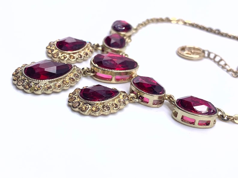 Stunning Modern Trifari red drop necklace - Art.2804 lovely bib necklace by a glamorous style so chic