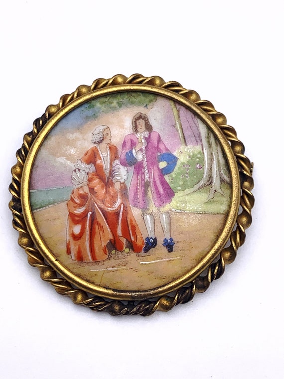 Broche Ancienne Limoges - Scène Fragonard Couple Amoureux - Cadre Doré - Occasion Très Bon état